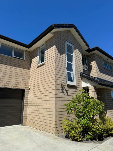 59B Reeves Road, Pakuranga, Auckland - Carousel 1