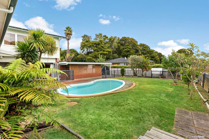 26 Dennis Avenue, Hillpark, Auckland - Carousel 1