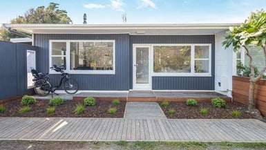 77D Miramar Avenue, Miramar, Wellington - Carousel 1