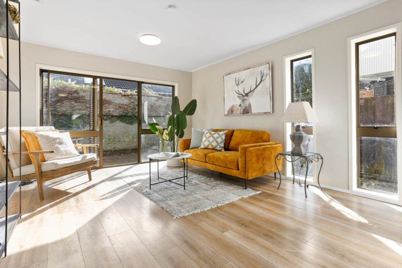 24 Springwood Place, Mount Eden, Auckland - Carousel 2