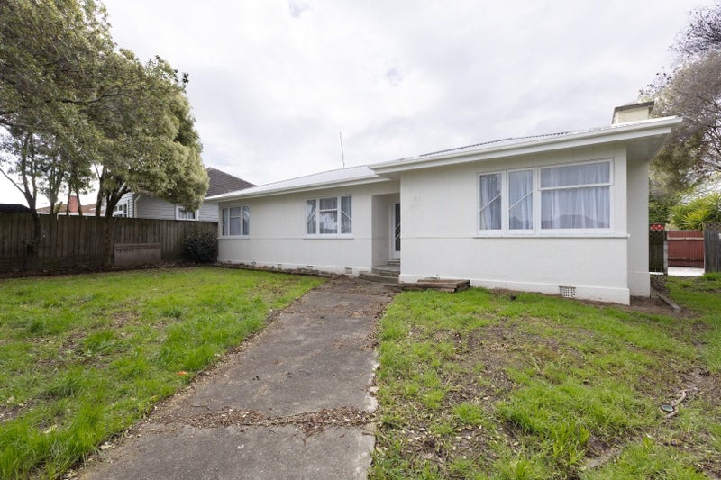 1 Liverpool Street, Takaro, Palmerston North - Carousel 11