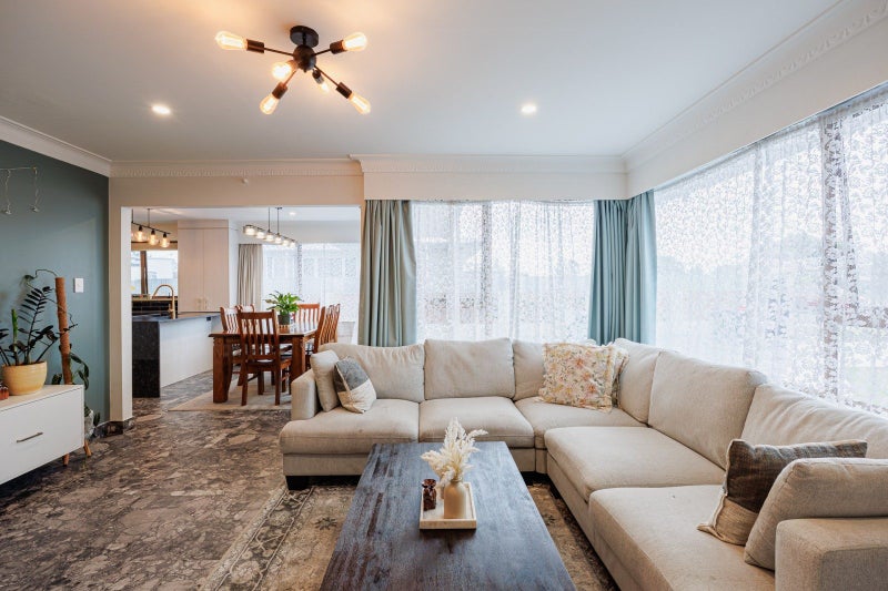 3 Nicholson Street, Mayfair, Hastings - Carousel 2