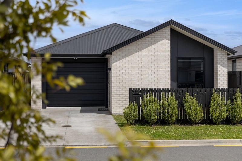 17 Hinaki Street, Poike, Tauranga - Carousel 1