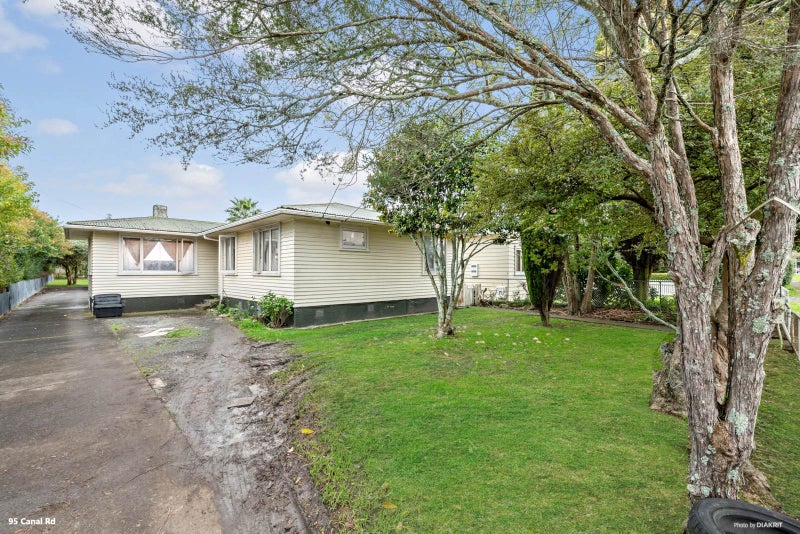 95A Canal Road, Avondale, Auckland - Carousel 2