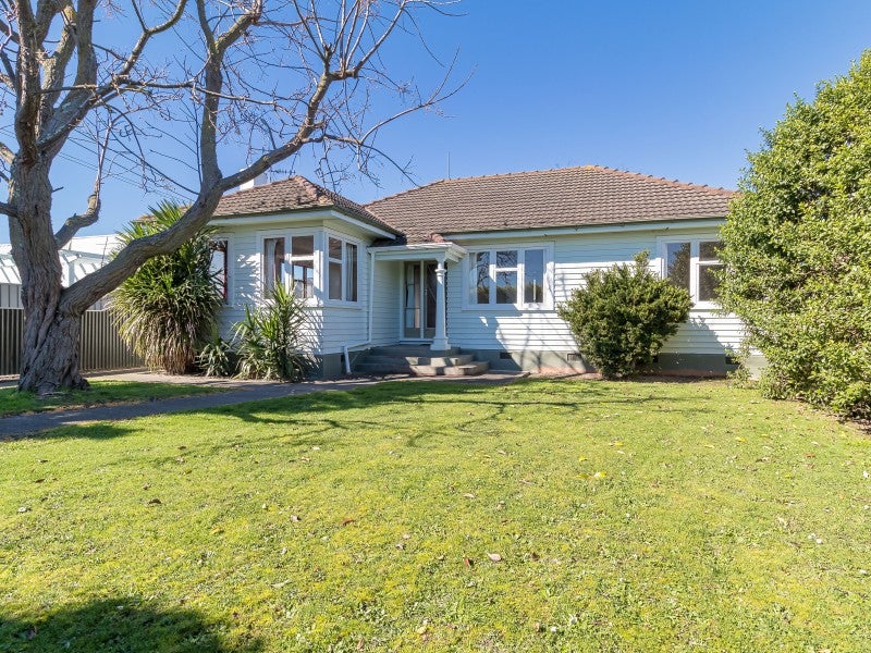 300 Lumsden Road, Akina, Hastings - Carousel 1