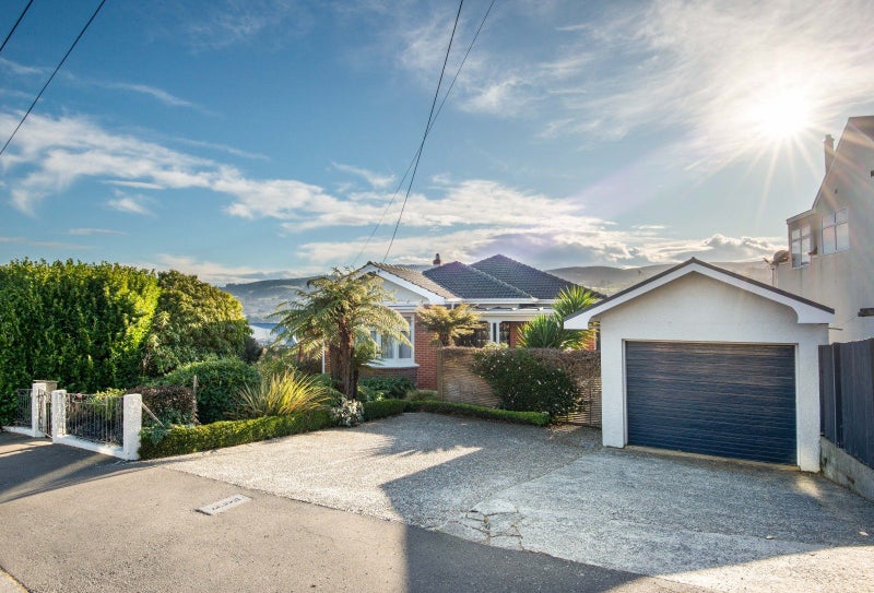 113 Signal Hill Road, Opoho, Dunedin - Carousel 1