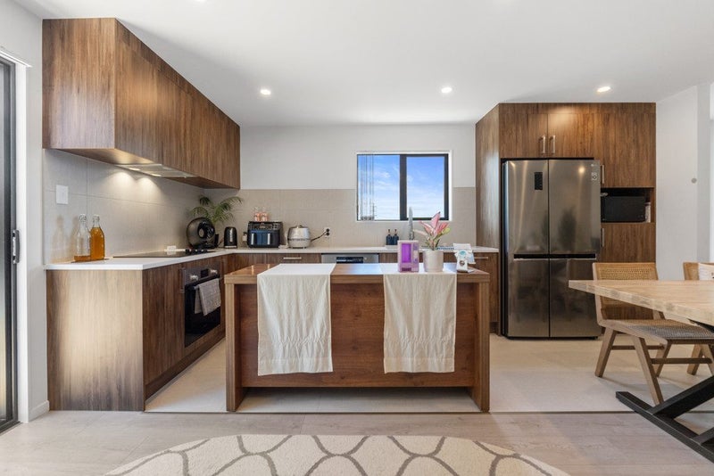 34B Kahui Parade, Karaka, Papakura - Carousel 2