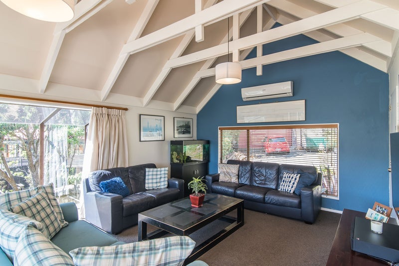 48 Amapur Drive, Khandallah, Wellington - Carousel 2