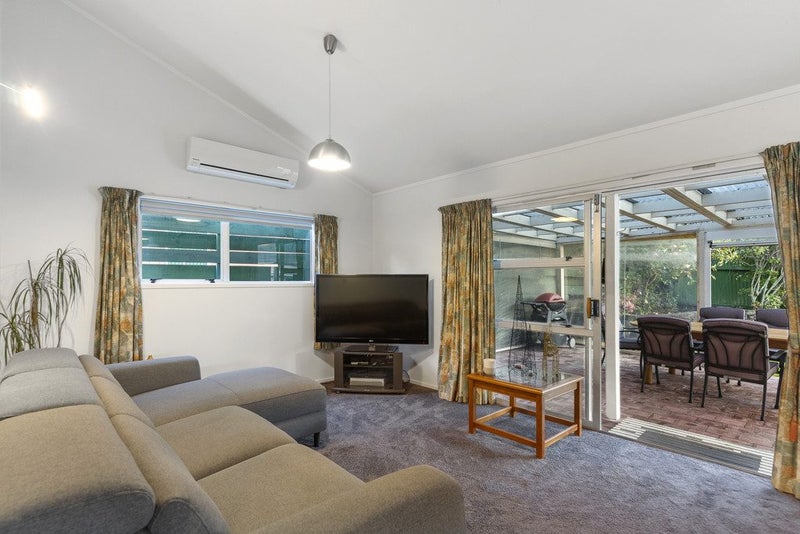 52 Glendene Avenue, Glendene, Auckland - Carousel 2