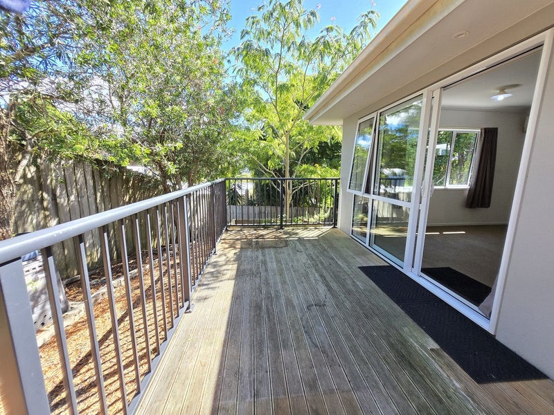 66 Rivervale Grove, Stanmore Bay, Whangaparaoa - Carousel 2