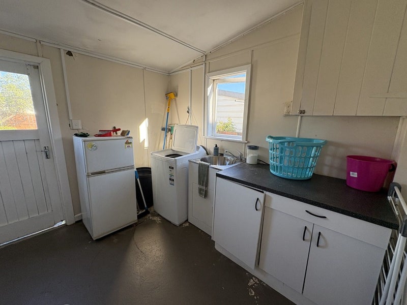 82 The Esplanade, Westshore, Napier - Carousel 20