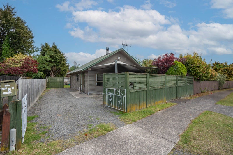 2/1 Glengarry Place, Hilltop, Taupō - Carousel 8