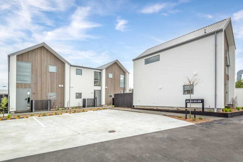 2/6 Manning Place, Woolston, Christchurch - Carousel 1