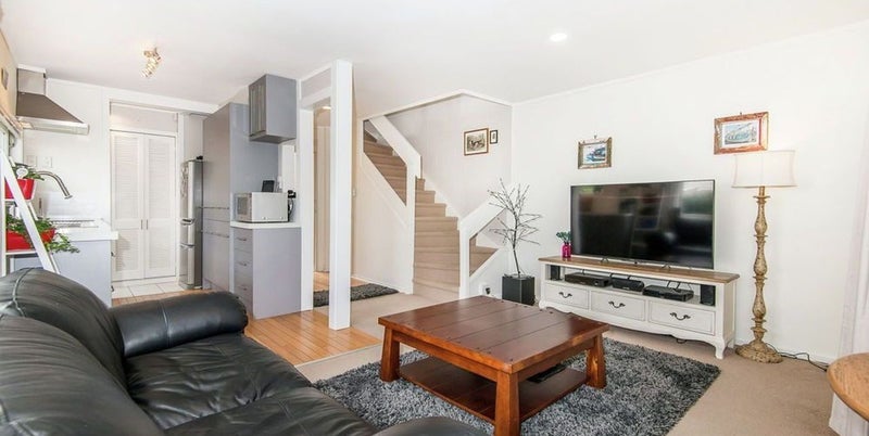 1/16 Turama Road, Royal Oak, Auckland - Carousel 2