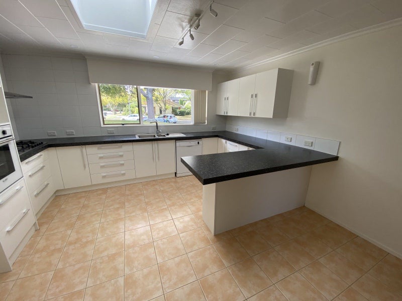 5 Carbine Court, Awapuni, Palmerston North - Carousel 2