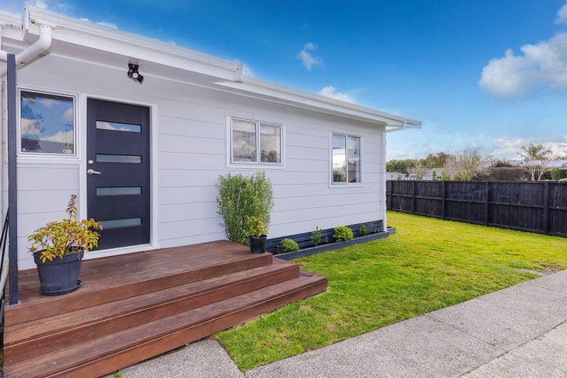 11 Purcell Place, Melville, Hamilton - Carousel 2