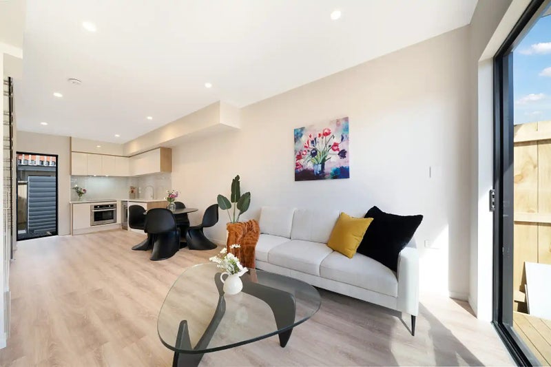 1/2A Mantra Road, Massey, Auckland - Carousel 6