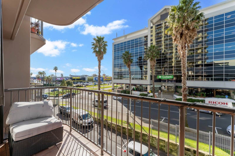 2K/18 Ronwood Avenue, Manukau, Auckland - Carousel 1