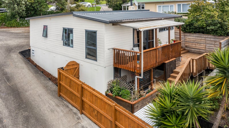 14 Holiday Road, Stanmore Bay, Whangaparaoa - Carousel 1