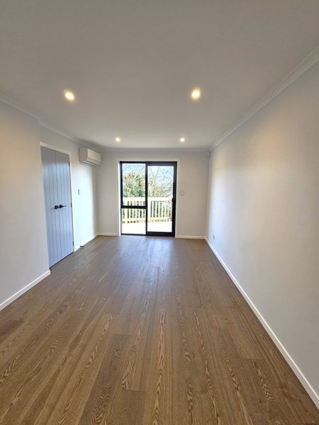 9B Camrose Place, Glenfield, Auckland - Carousel 2