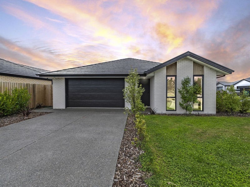 1 Sarah Nicholls Street, Belfast, Christchurch - Carousel 1