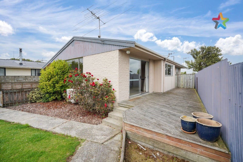 22 Avon Place, Clifton, Invercargill - Carousel 1