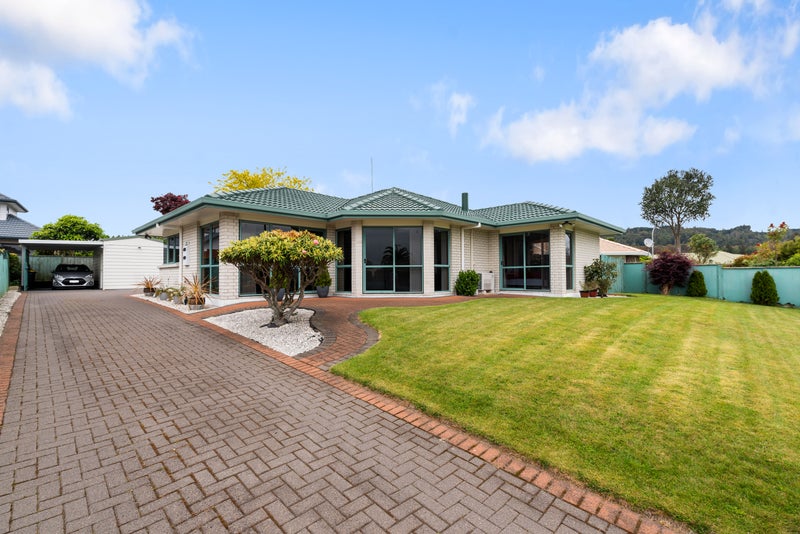 27 Warwick Drive, Lynmore, Rotorua - Carousel 2