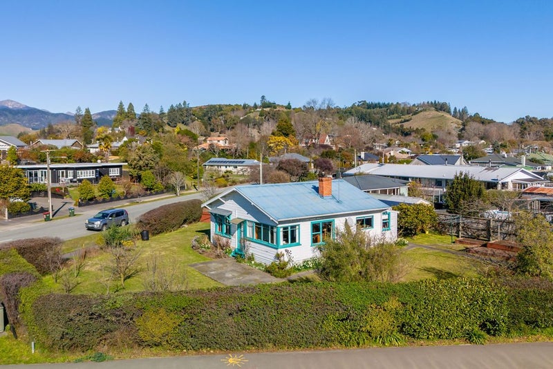 88 Whitby Road, Wakefield, Wakefield - Carousel 1