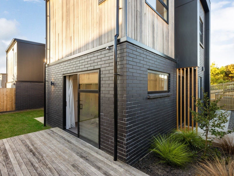 1/7 Tarbett Road, Hillcrest, Hamilton - Carousel 2