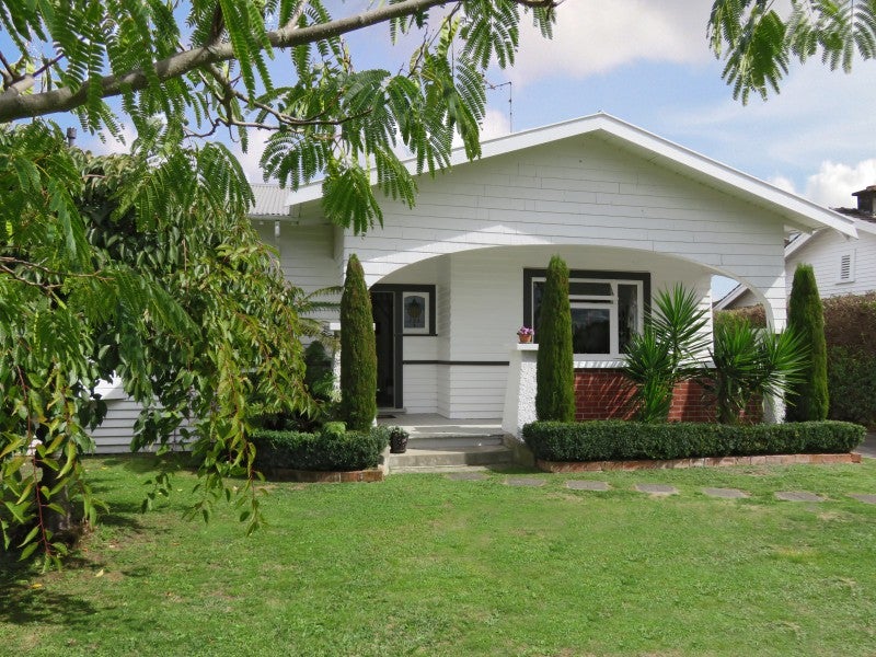 10 Annandale Avenue, Takaro, Palmerston North - Carousel 1