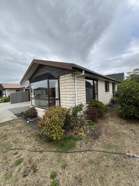 1/17 Aberfoyle Place, Parklands, Christchurch - Carousel 2