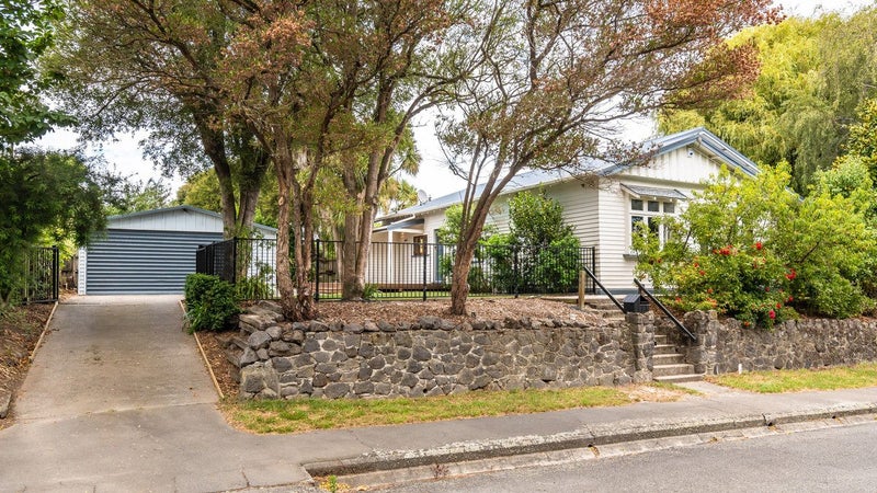6 Sandwich Road, Beckenham, Christchurch - Carousel 1