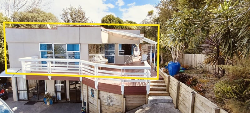 2/23 Cairnbrae Court, Northcross, Auckland - Carousel 1