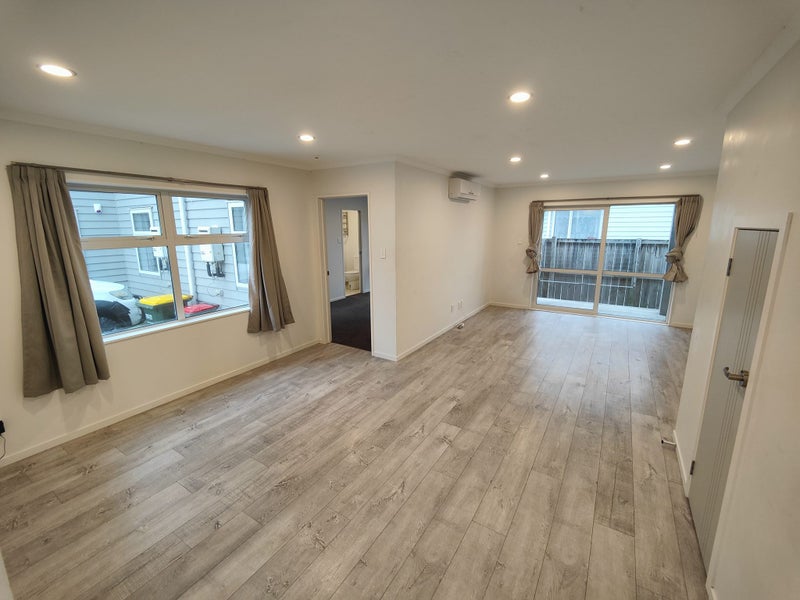 2/39 York Street, Hamilton East, Hamilton - Carousel 2