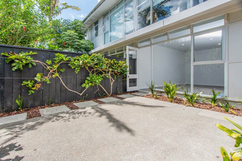 2/25 Wallace Street, Herne Bay, Auckland - Carousel 2