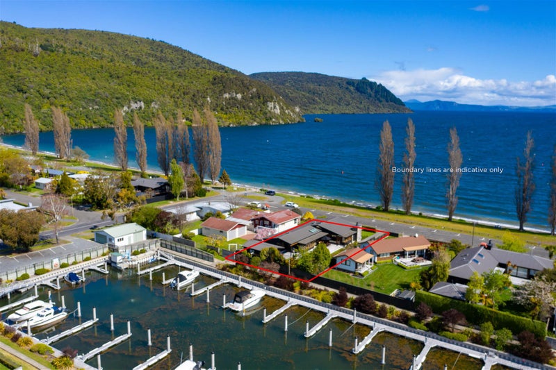 3 Kinloch Esplanade, Kinloch, Taupō - Carousel 1