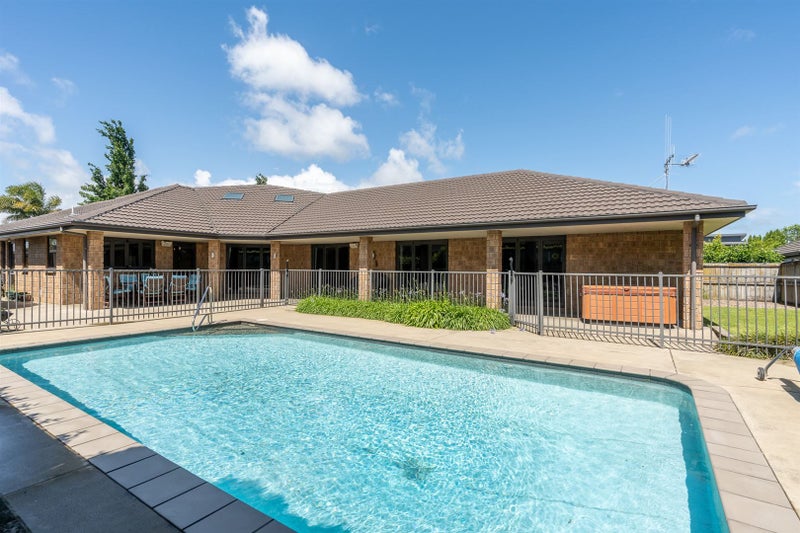5 Darjon Drive, Huntington, Hamilton - Carousel 1