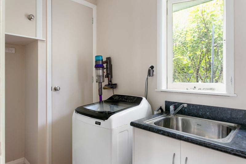 17 Marian Drive, Inner Kaiti, Gisborne - Carousel 27