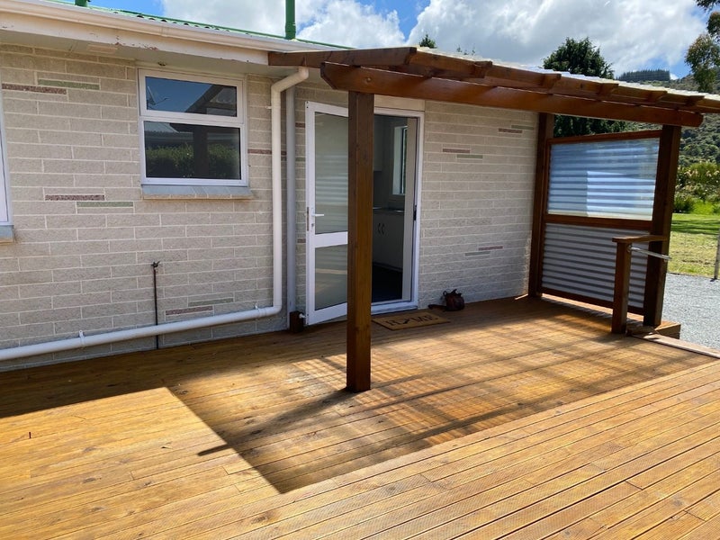 2/12 Poplar Grove, Ebdentown, Upper Hutt - Carousel 2