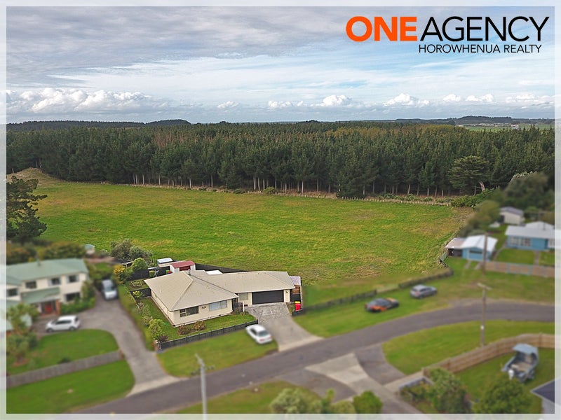 1A Edinburgh Terrace, Foxton Beach, Foxton - Carousel 1