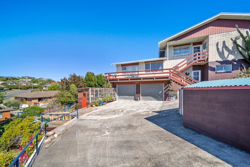 175 Govett Avenue, Frankleigh Park, New Plymouth - Carousel 2