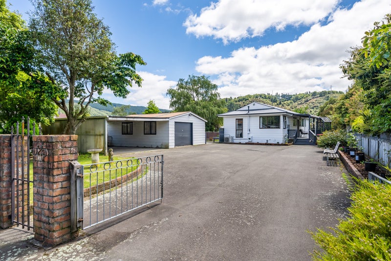 25 Topaz Street, Birchville, Upper Hutt - Carousel 1