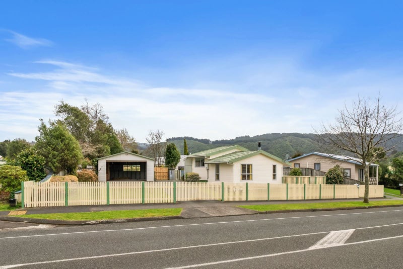 106 Gemstone Drive, Birchville, Upper Hutt - Carousel 1