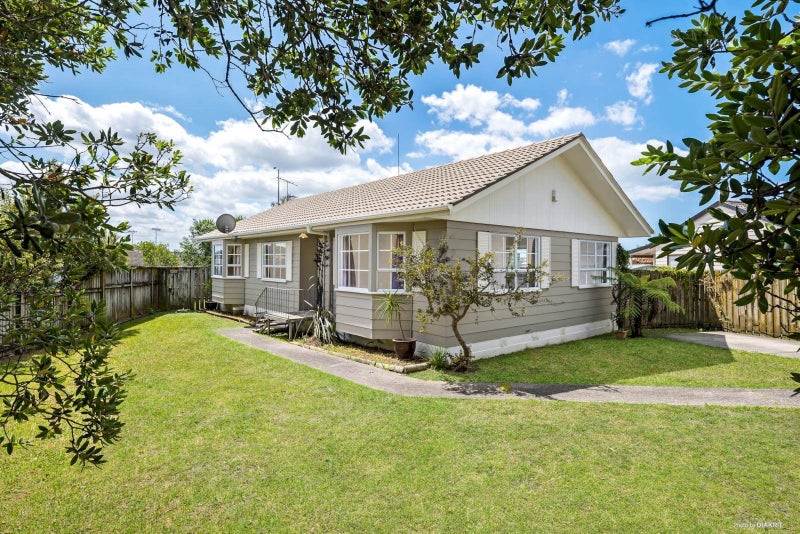 35 Barbados Drive, Unsworth Heights, Auckland - Carousel 1