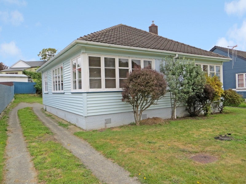12 Moheke Avenue, Roslyn, Palmerston North - Carousel 1
