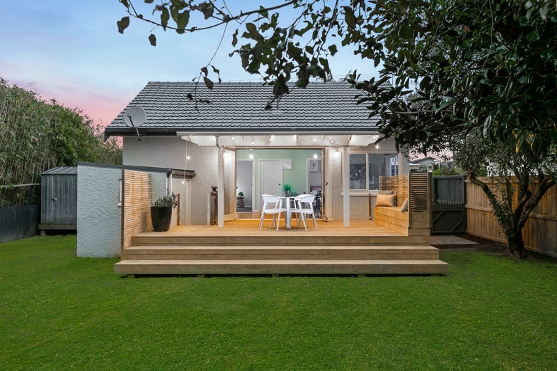 210 Beach Haven Road, Beach Haven, Auckland - Carousel 1