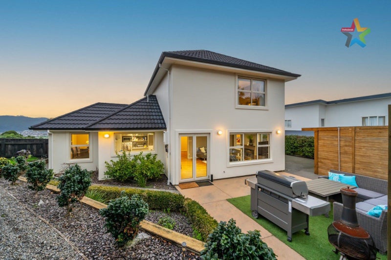 95 Redvers Drive, Belmont, Lower Hutt - Carousel 2