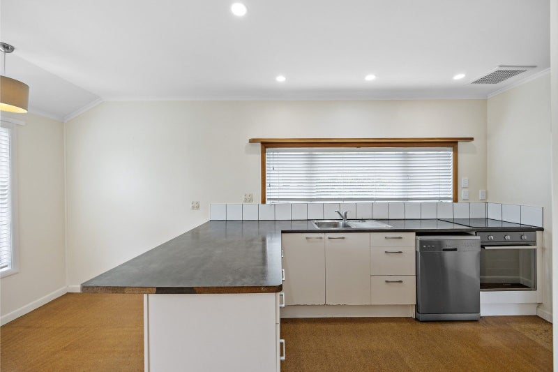 21 North Road, Papakura - Carousel 2