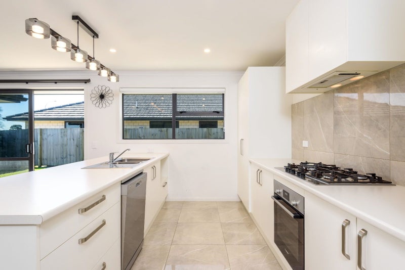 32 Kourataki Road, Baverstock, Hamilton - Carousel 2