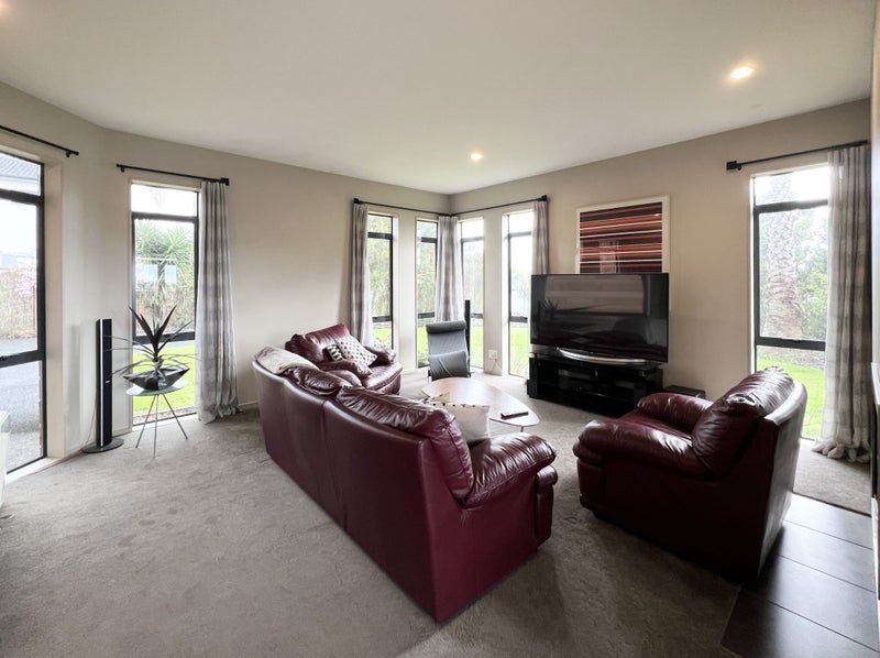 32 Gold Street, Albany Heights, Auckland - Carousel 2